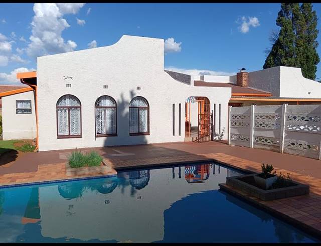 4 BEDROOM HOUSE FOR SALE IN ENNERDALE